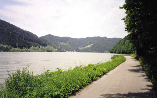 East of Passau, looking upstream