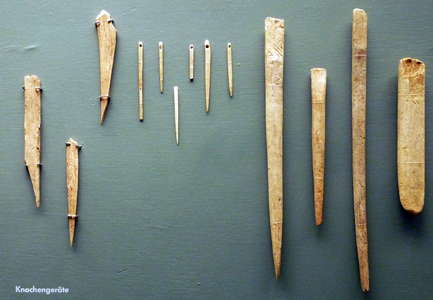 tools made of bone from Petersfels