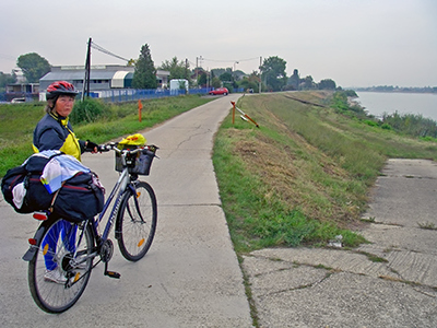 imgp2323_0958donaubridgesitesm