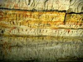 Carnarvon Gorge artwork engravings degraded