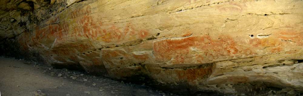 Archaeological excavations were carried out in the floor deposits of this rock shelter, by Dr John Beaton in 1975. Carbon dating of campfire charcoal excavated showed that aboriginals first occupied this site approximately 3560 years ago