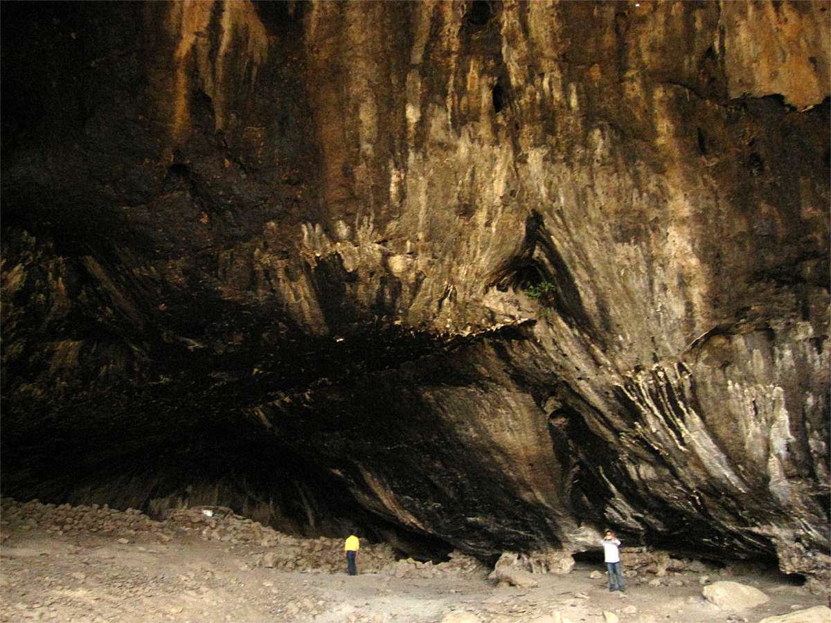 The Clan Cave Shanidar Cave In Iraq