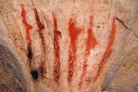 Cueva del Pindal claviform signs