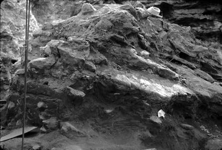 Collapsed blocks at Le Regourdou