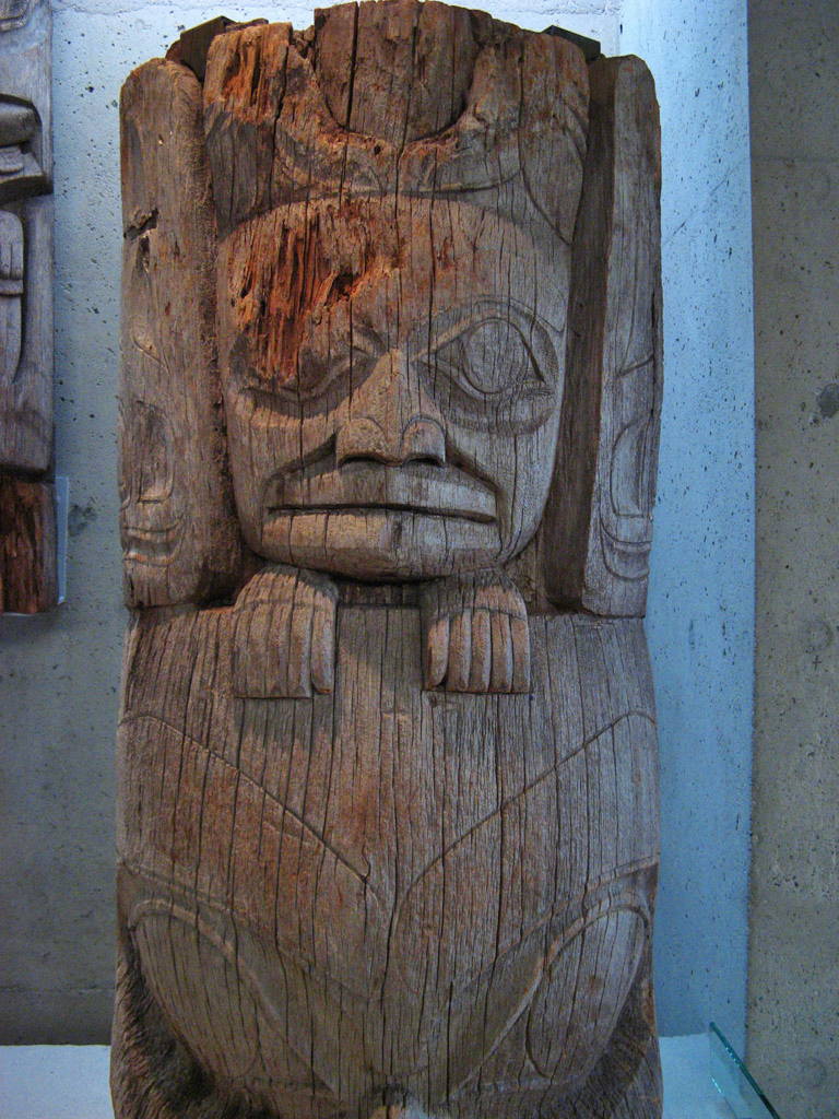 The First Nations of the Pacific Northwest - Totem Poles