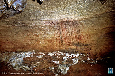 Salle de la Hutte paintings