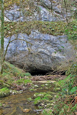 Trois Frères entrance