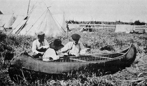 Fitting gunwhale caps on a new canoe