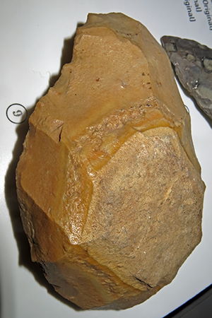  hand axe