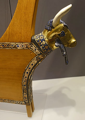 Queen's Lyre