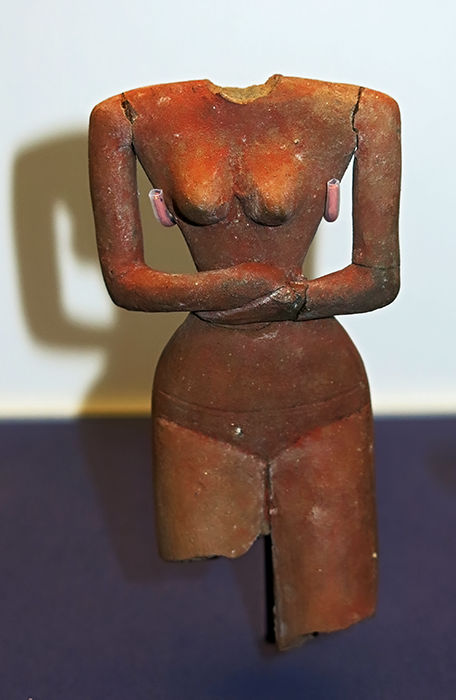 Badarian figurine