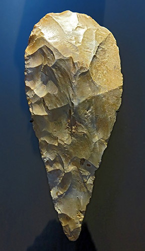 hand axe