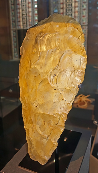 hand axe