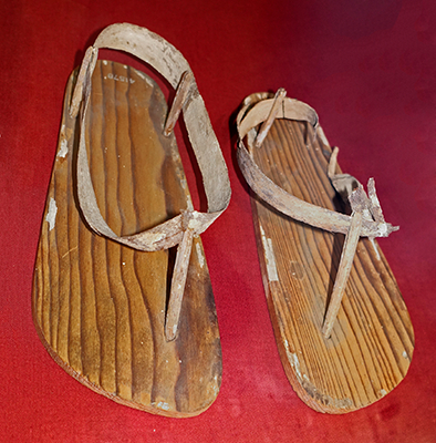 sebekhetepi sandals