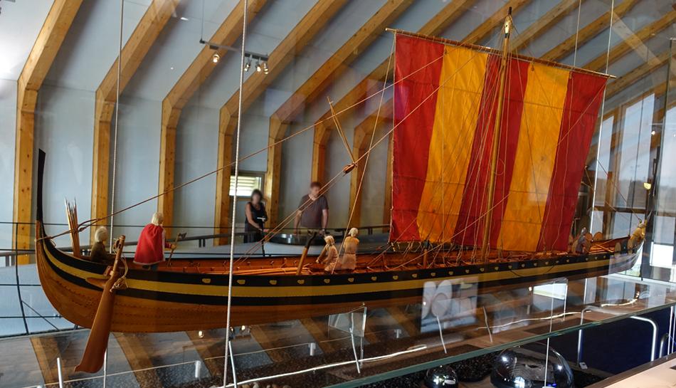 DSC02999longshipsm