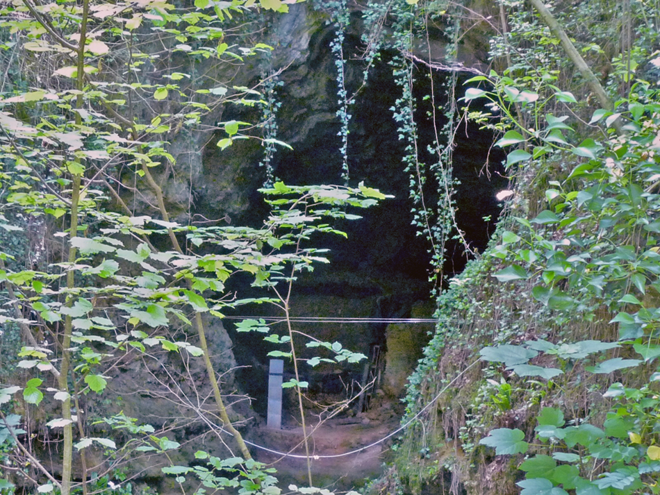 Fontechevade_entrancesm